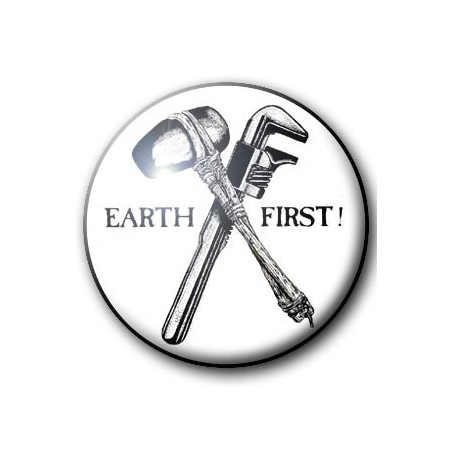 Button EARTH FIRST