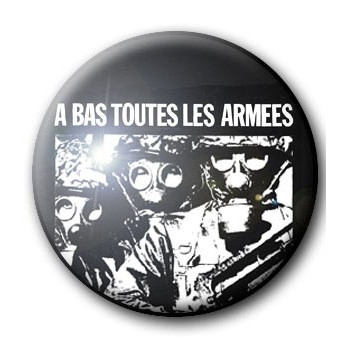 Badge A BAS TOUTES LES ARMÉES