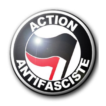 Badge ACTION ANTIFASCISTE (NOIR & ROUGE)