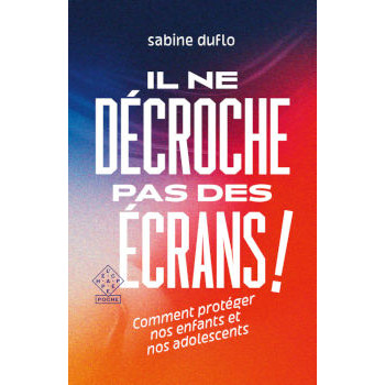 IL NE DÉCROCHE PAS DES ÉCRANS